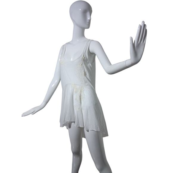 Johnny Was 4 Love And Liberty Women's size S
Embroidered Whimsical Fairycore Top - Picture 2 of 8